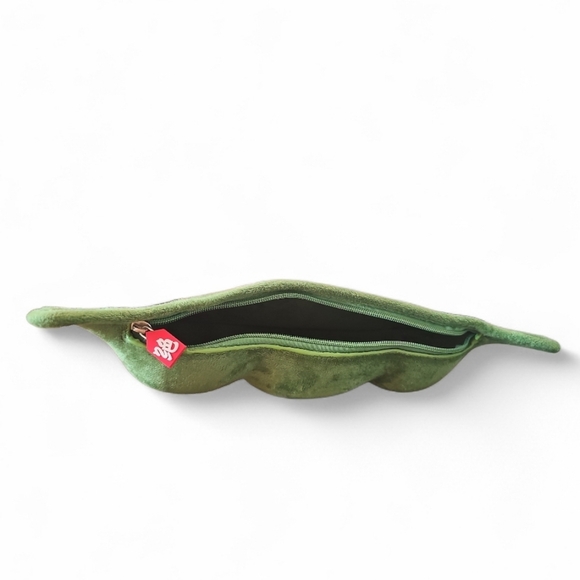 Peas in a Pod Molded Sling Bag Fanny Pack Green Plush Crossbody NWOT Adjustable - Picture 6 of 12